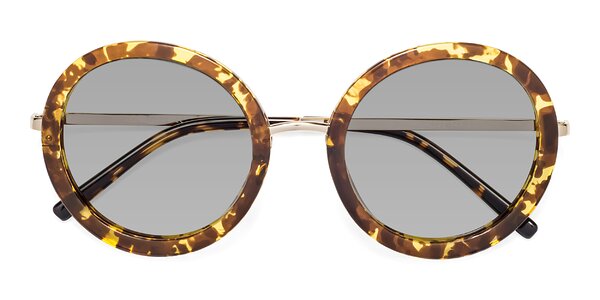 Front of Bloom in Transparent Tortoise