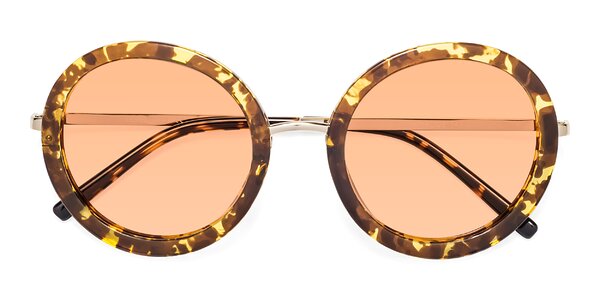 Front of Bloom in Transparent Tortoise