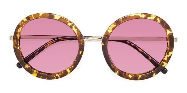 Front of Bloom in Transparent Tortoise