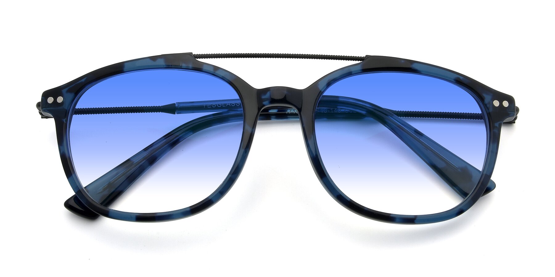 Folded Front of 17150 in Tortoise Blue with Blue Gradient Lenses