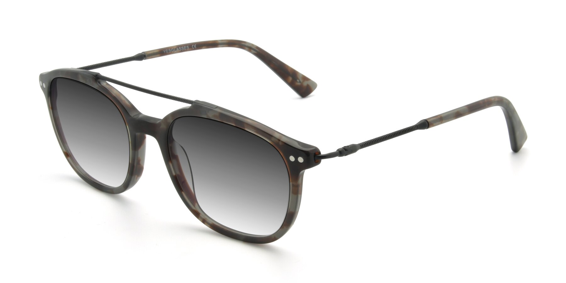 Angle of 17150 in Tortoise Navy with Gray Gradient Lenses