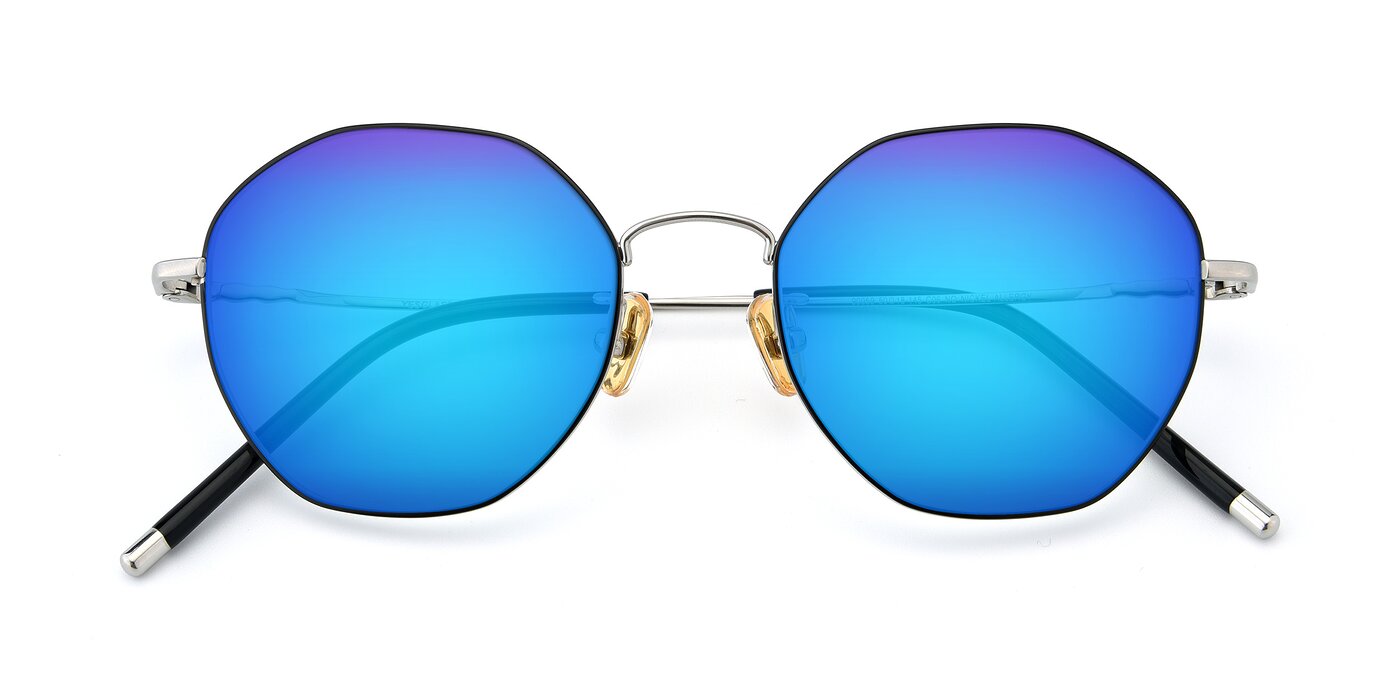 90059 - Black / Silver Flash Mirrored Sunglasses