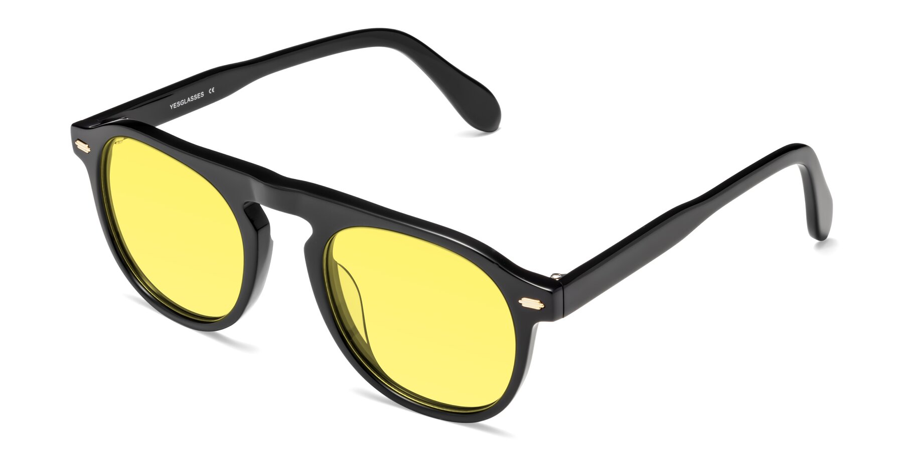 Angle of Mufasa in Black with Medium Yellow Tinted Lenses