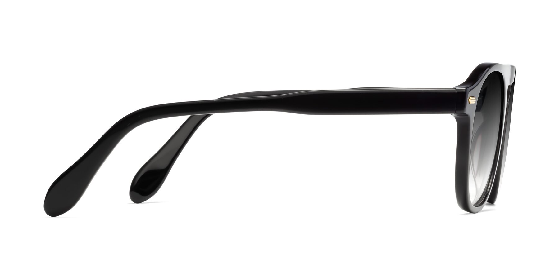 Side of Mufasa in Black with Gray Gradient Lenses
