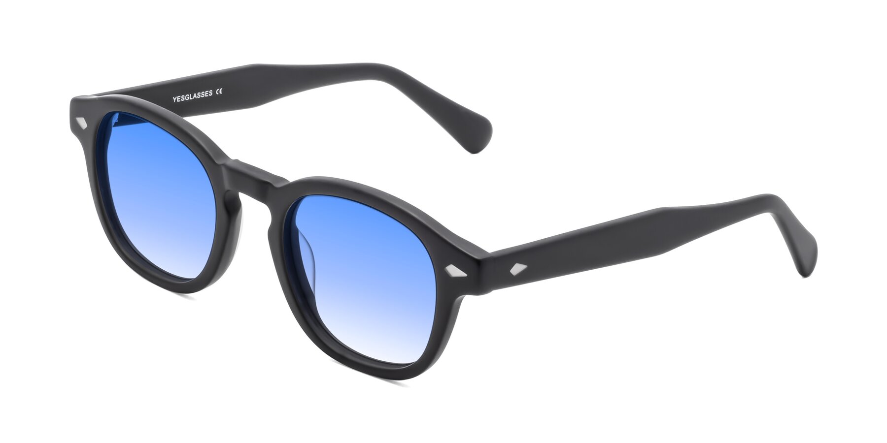 Angle of WALL-E in Matte Black with Blue Gradient Lenses