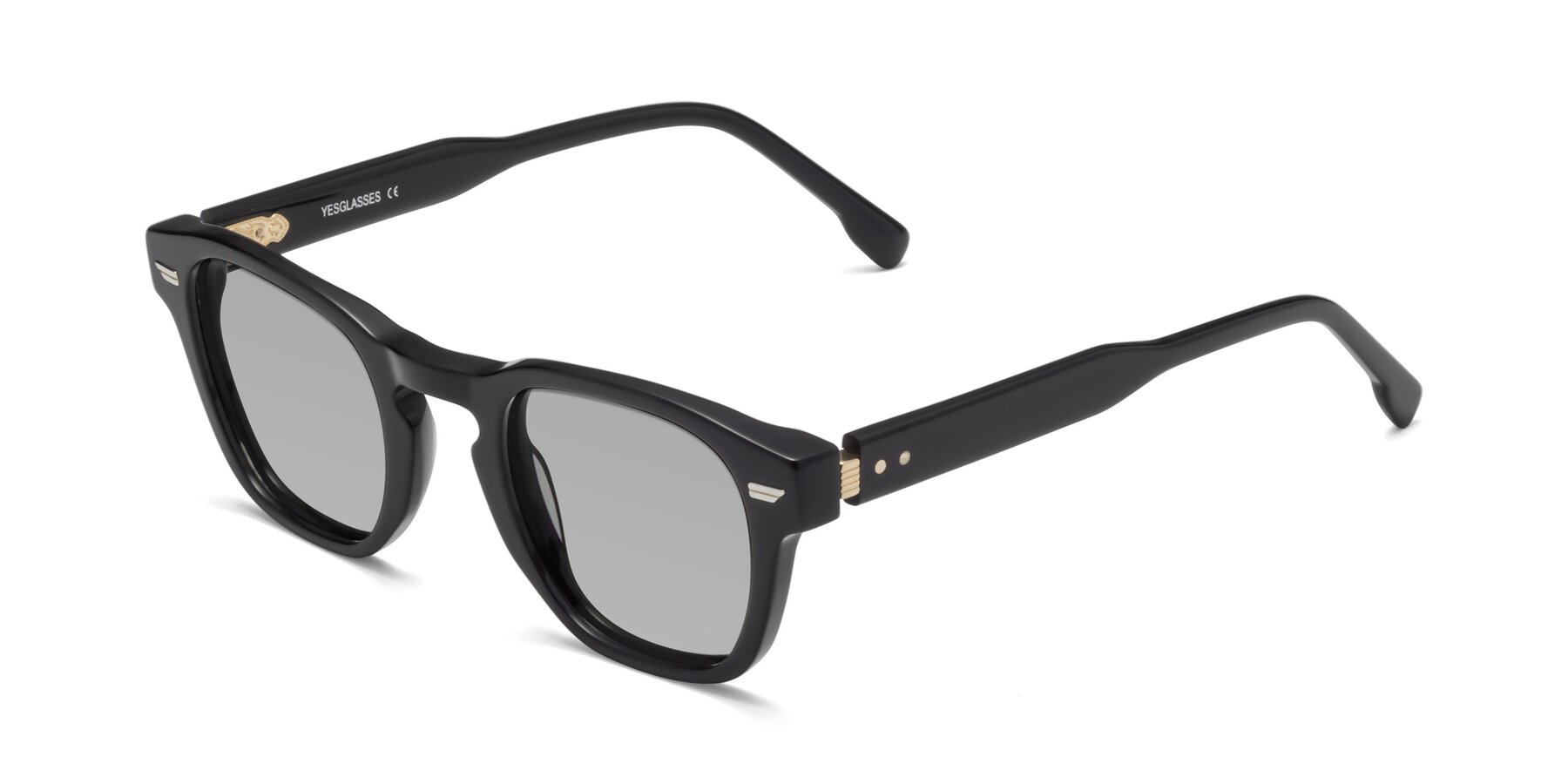Angle of 1421 in Black with Light Gray Tinted Lenses