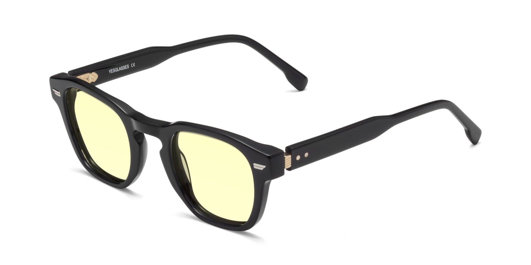 Angle of 1421 in Black with Light Yellow Tinted Lenses