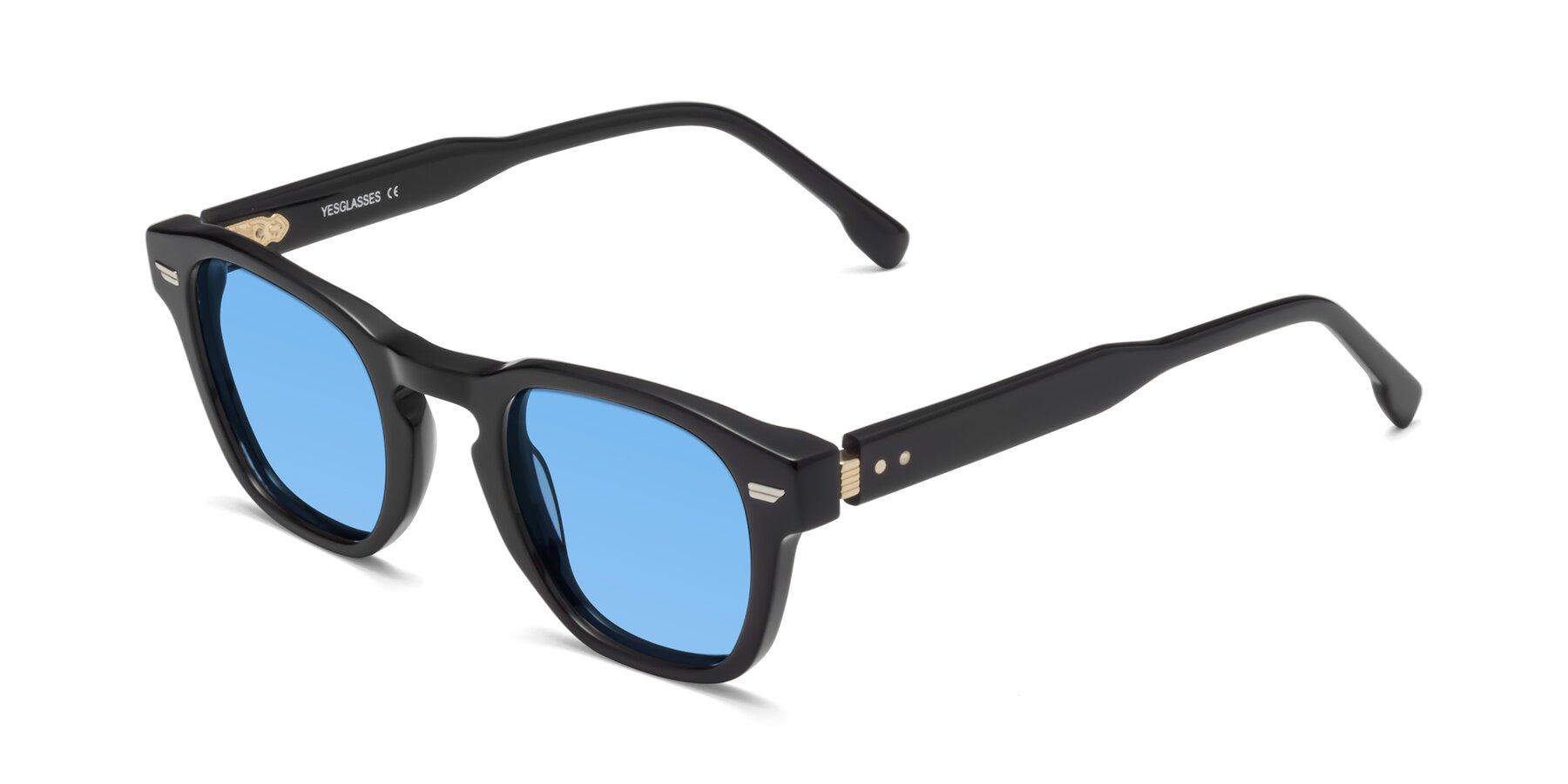 Angle of 1421 in Black with Medium Blue Tinted Lenses