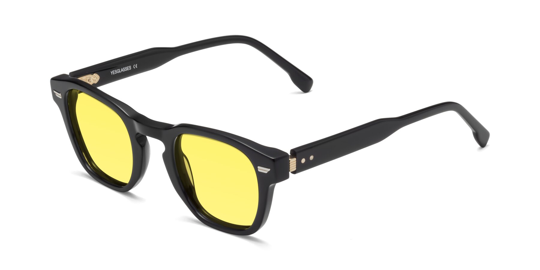 Angle of 1421 in Black with Medium Yellow Tinted Lenses