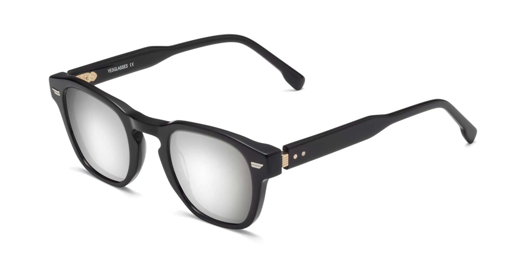 Angle of 1421 in Black with Silver Mirrored Lenses