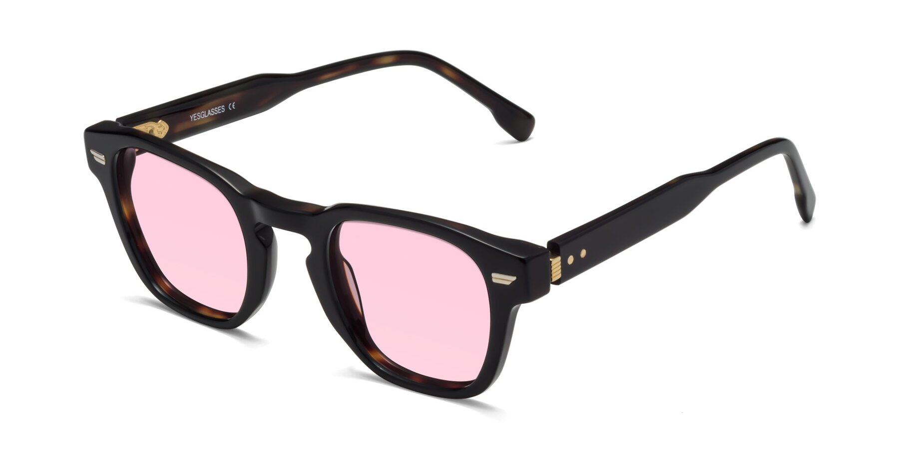 Angle of 1421 in Black-Tortoise with Light Pink Tinted Lenses