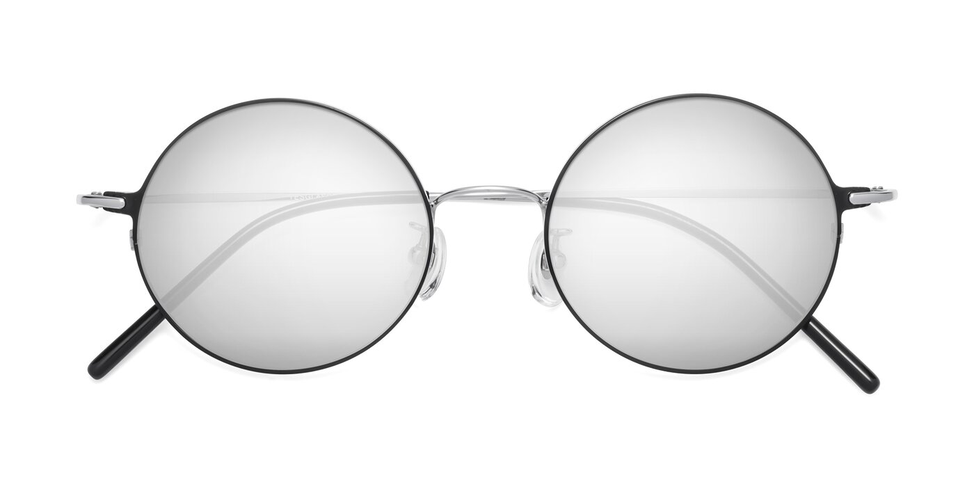 18009 - Black / Silver Flash Mirrored Sunglasses