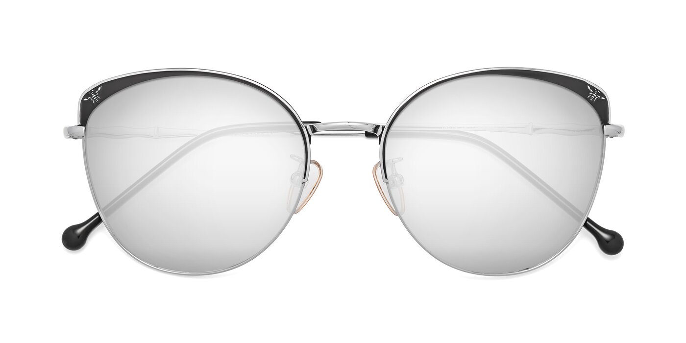 18019 - Black / Silver Flash Mirrored Sunglasses
