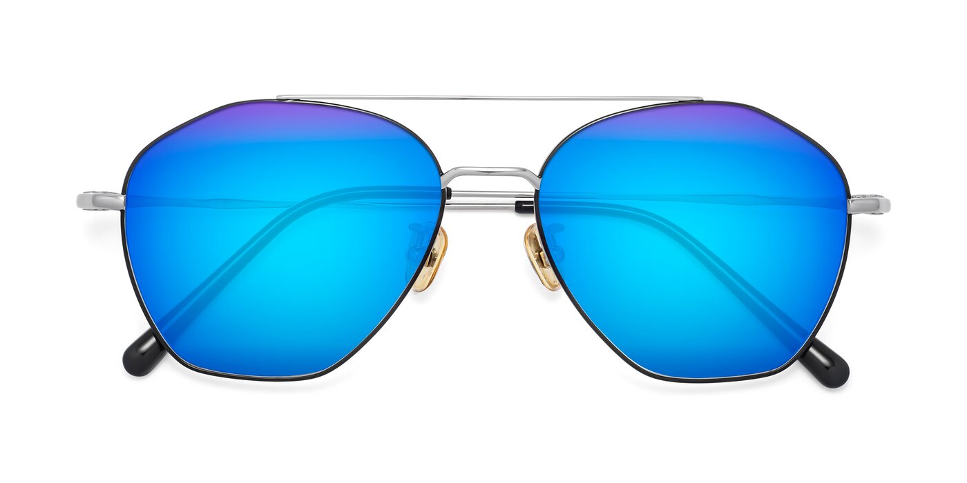 90042 - Black / Silver Flash Mirrored Sunglasses