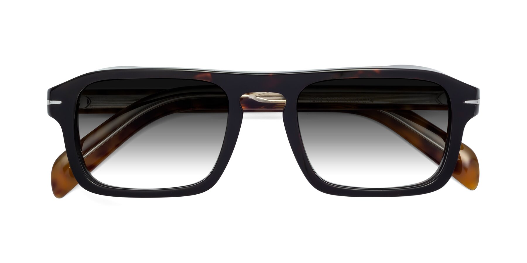 Folded Front of Evette in Tortoise with Gray Gradient Lenses