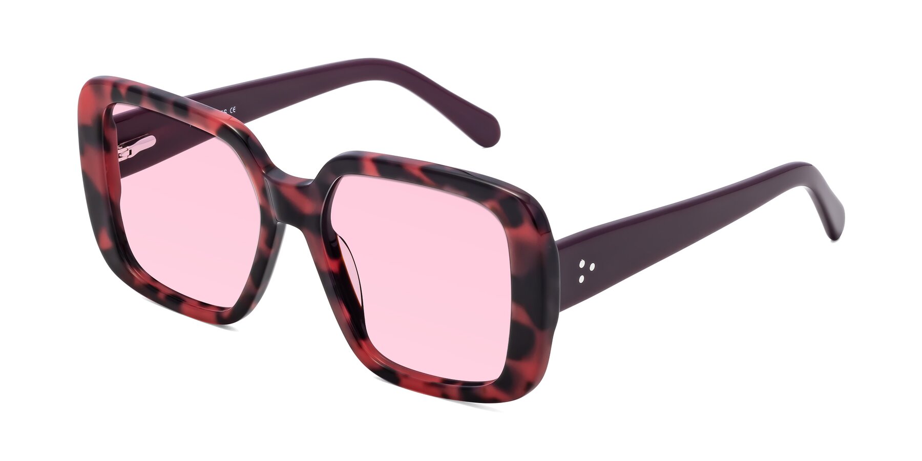Angle of Quotus in Tortoise with Light Pink Tinted Lenses