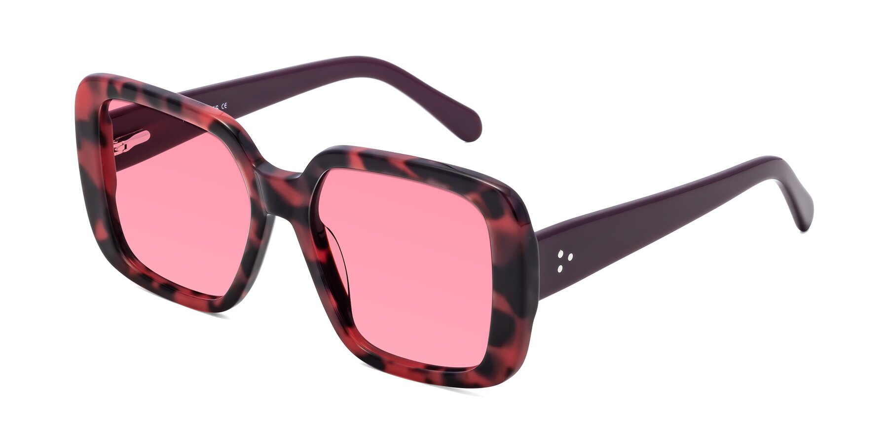 Angle of Quotus in Tortoise with Pink Tinted Lenses