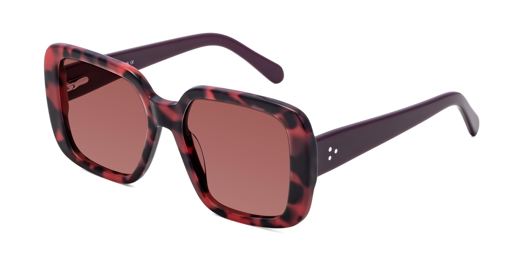 Angle of Quotus in Tortoise with Garnet Tinted Lenses