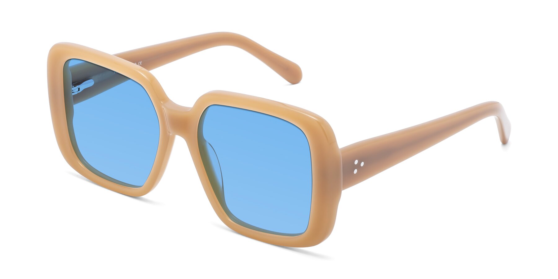 Angle of Quotus in Caramel with Medium Blue Tinted Lenses
