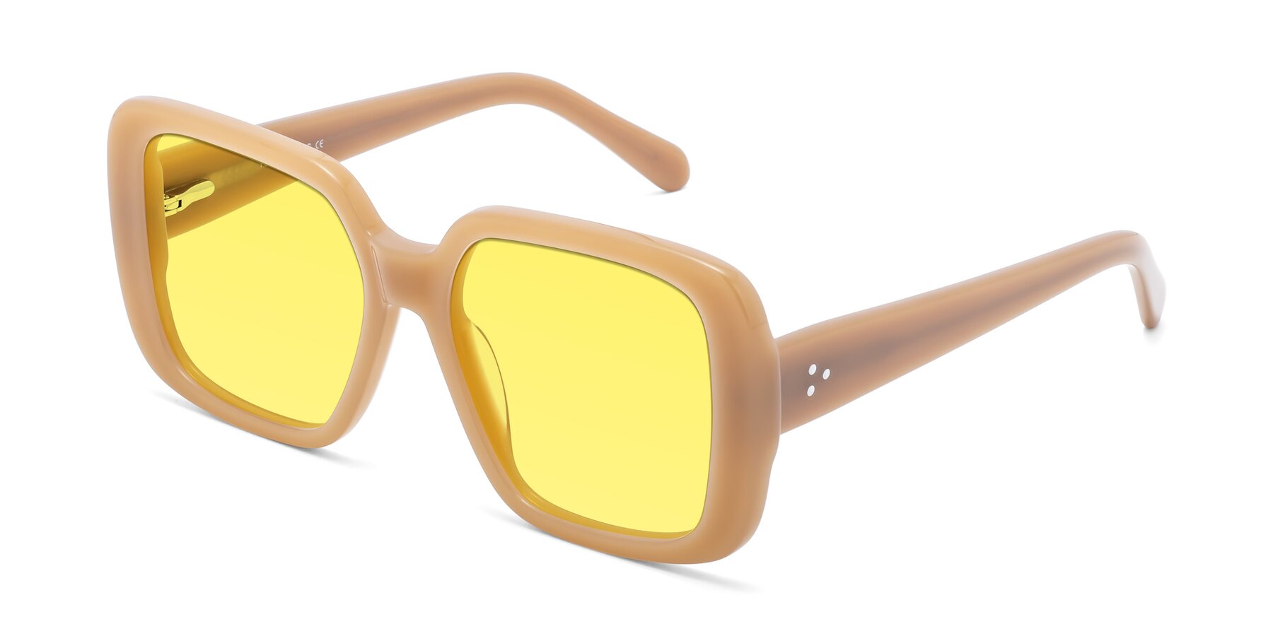 Angle of Quotus in Caramel with Medium Yellow Tinted Lenses