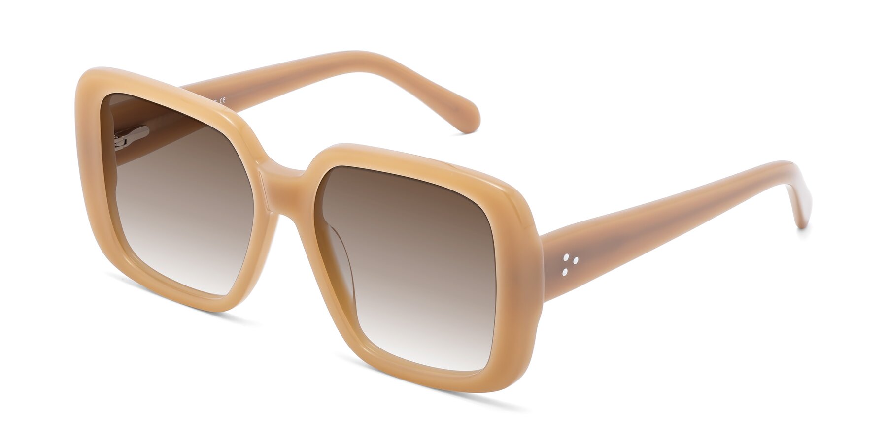 Angle of Quotus in Caramel with Brown Gradient Lenses