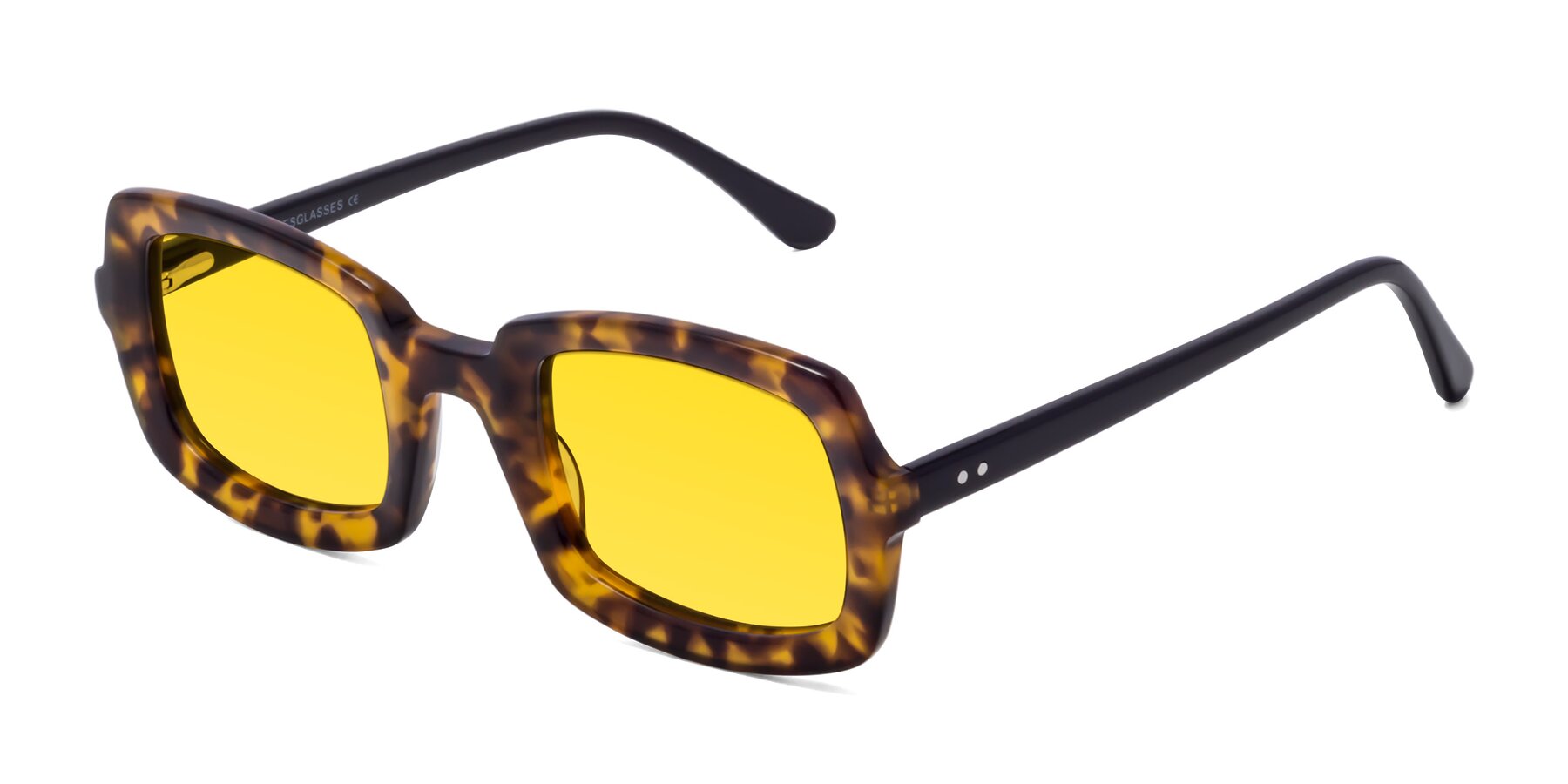 Angle of Font in Tortoise with Yellow Tinted Lenses