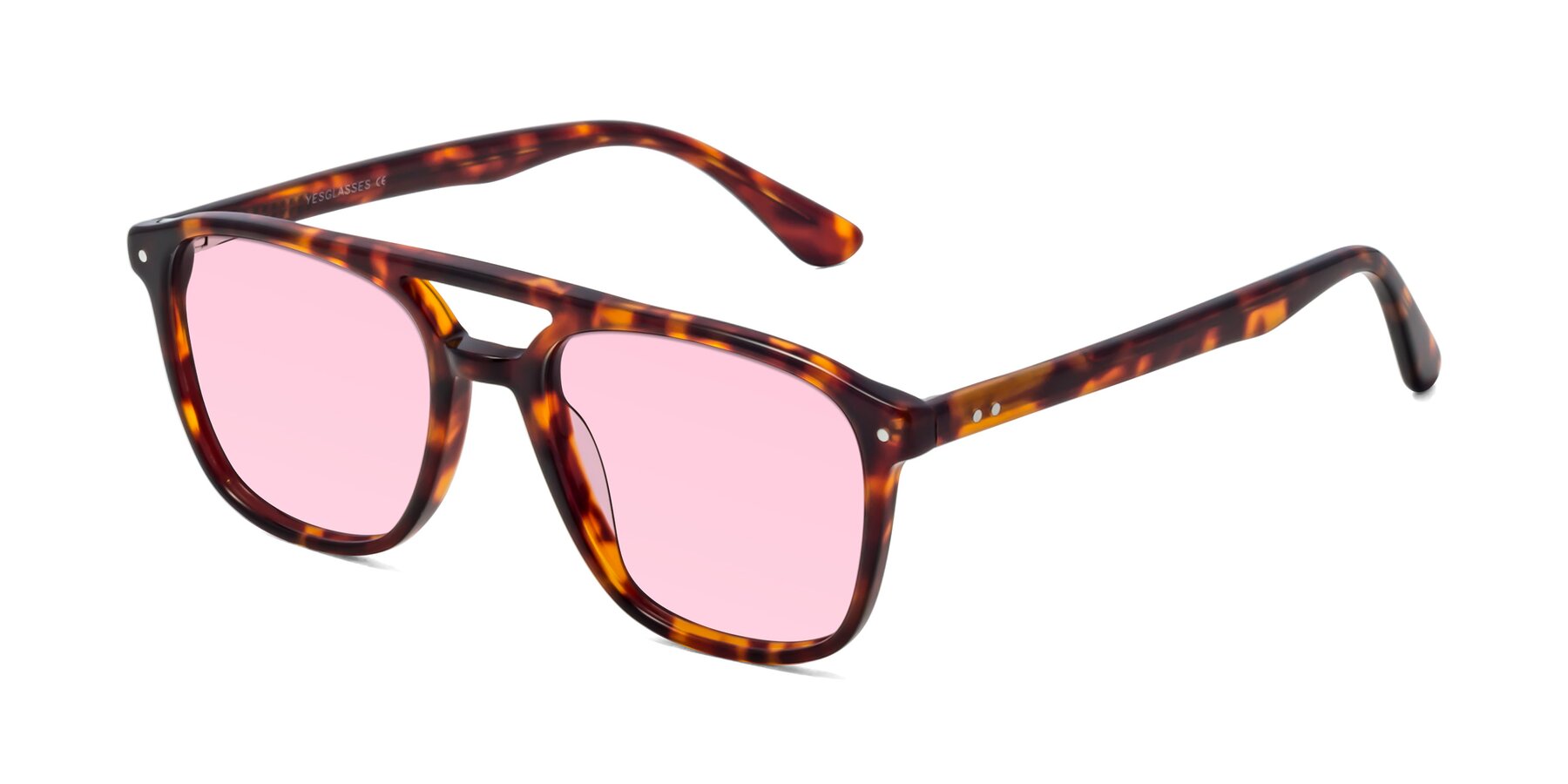 Angle of Quantum in Tortoise with Light Pink Tinted Lenses