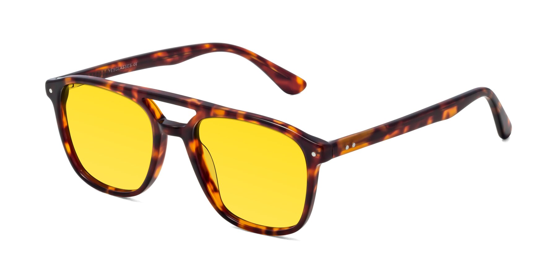 Angle of Quantum in Tortoise with Yellow Tinted Lenses