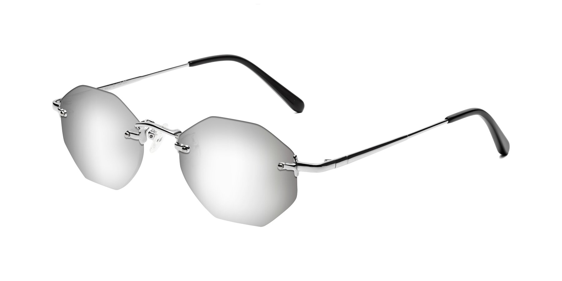 Angle of Ayele in Silver with Silver Mirrored Lenses