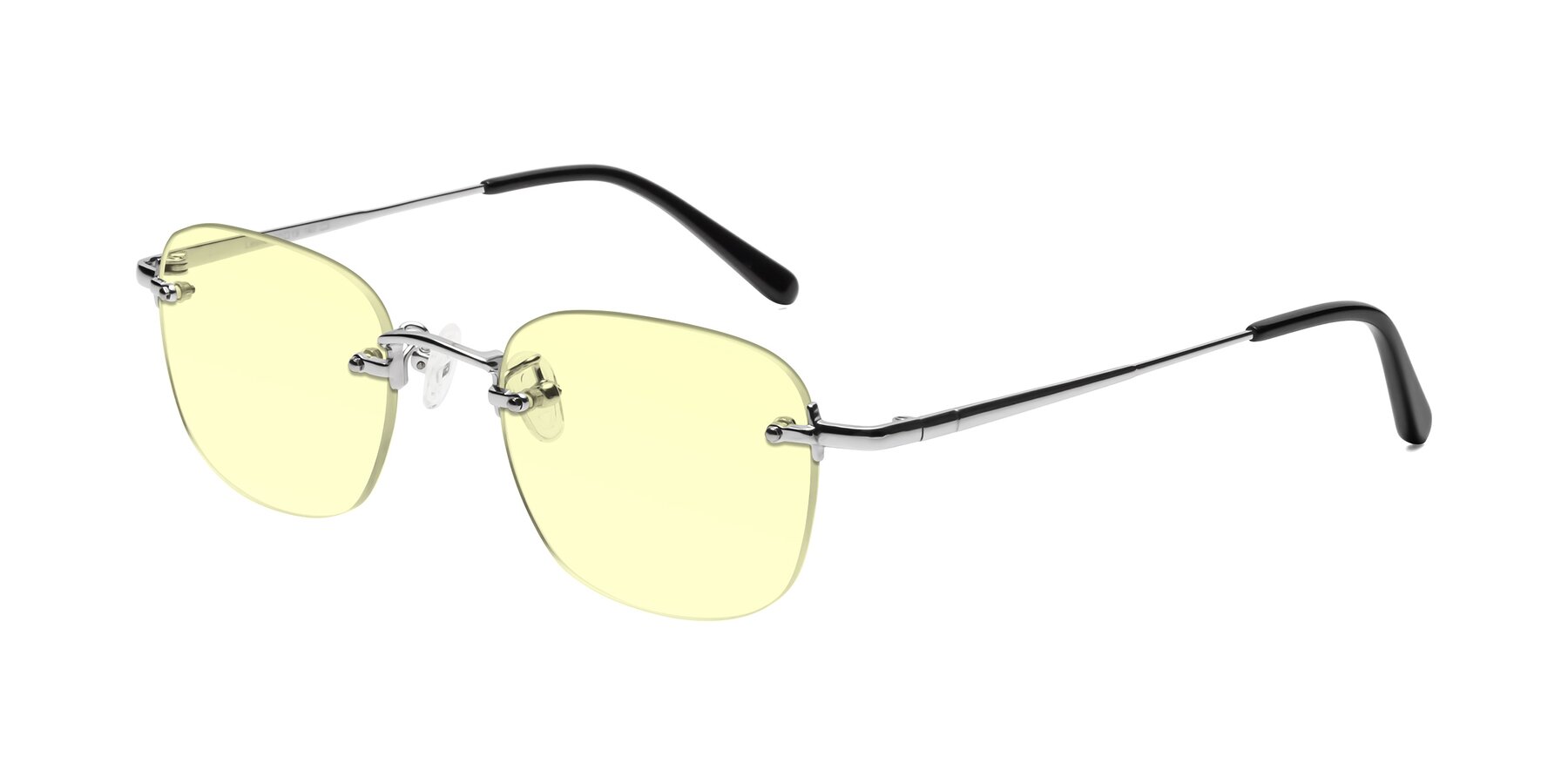 Angle of Leslie in Silver with Light Yellow Tinted Lenses