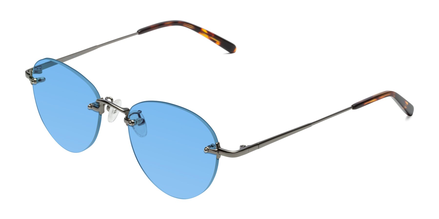 Angle of Quinn in Gunmetal with Medium Blue Tinted Lenses