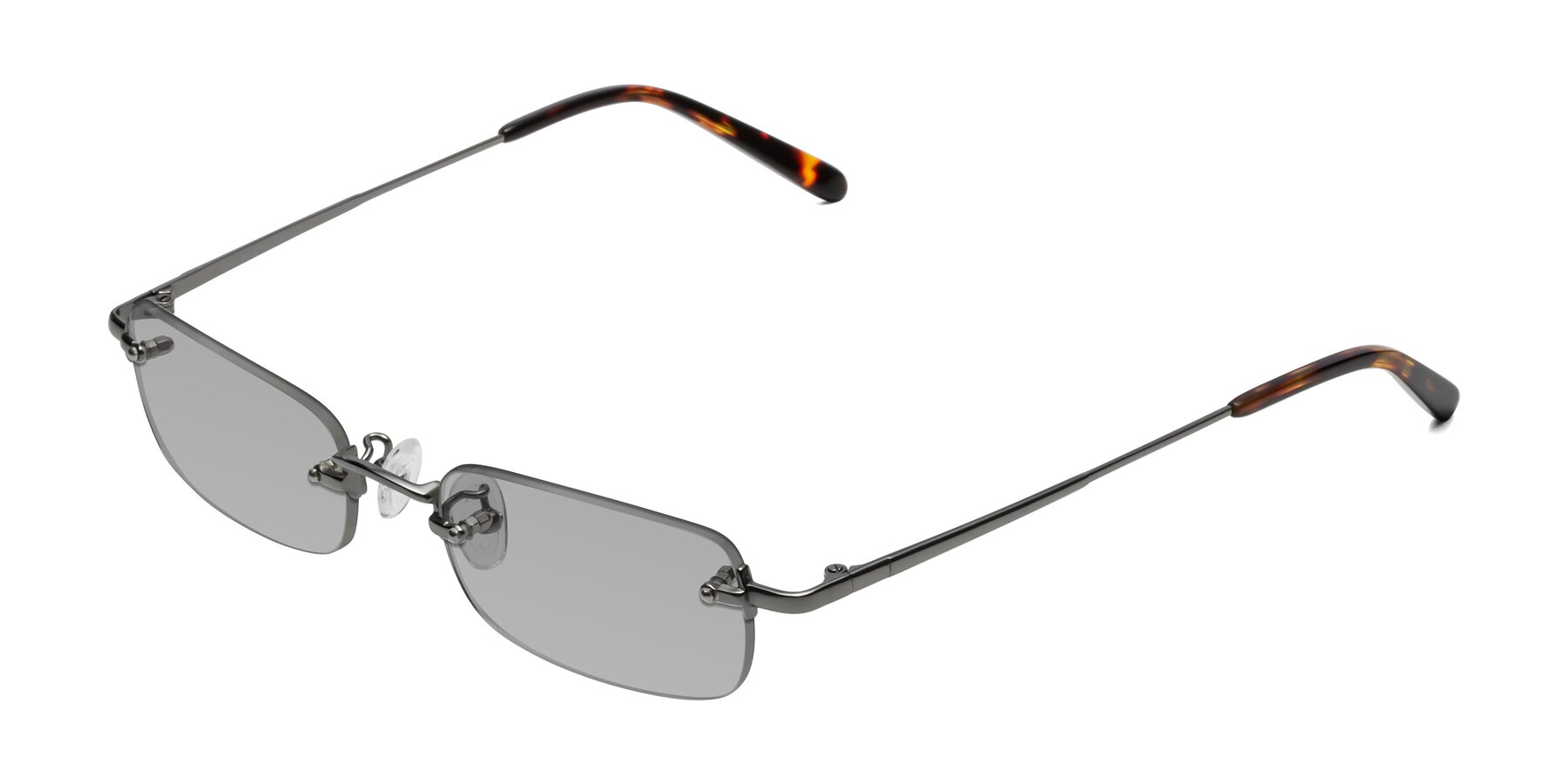 Angle of Finn in Gunmetal with Light Gray Tinted Lenses