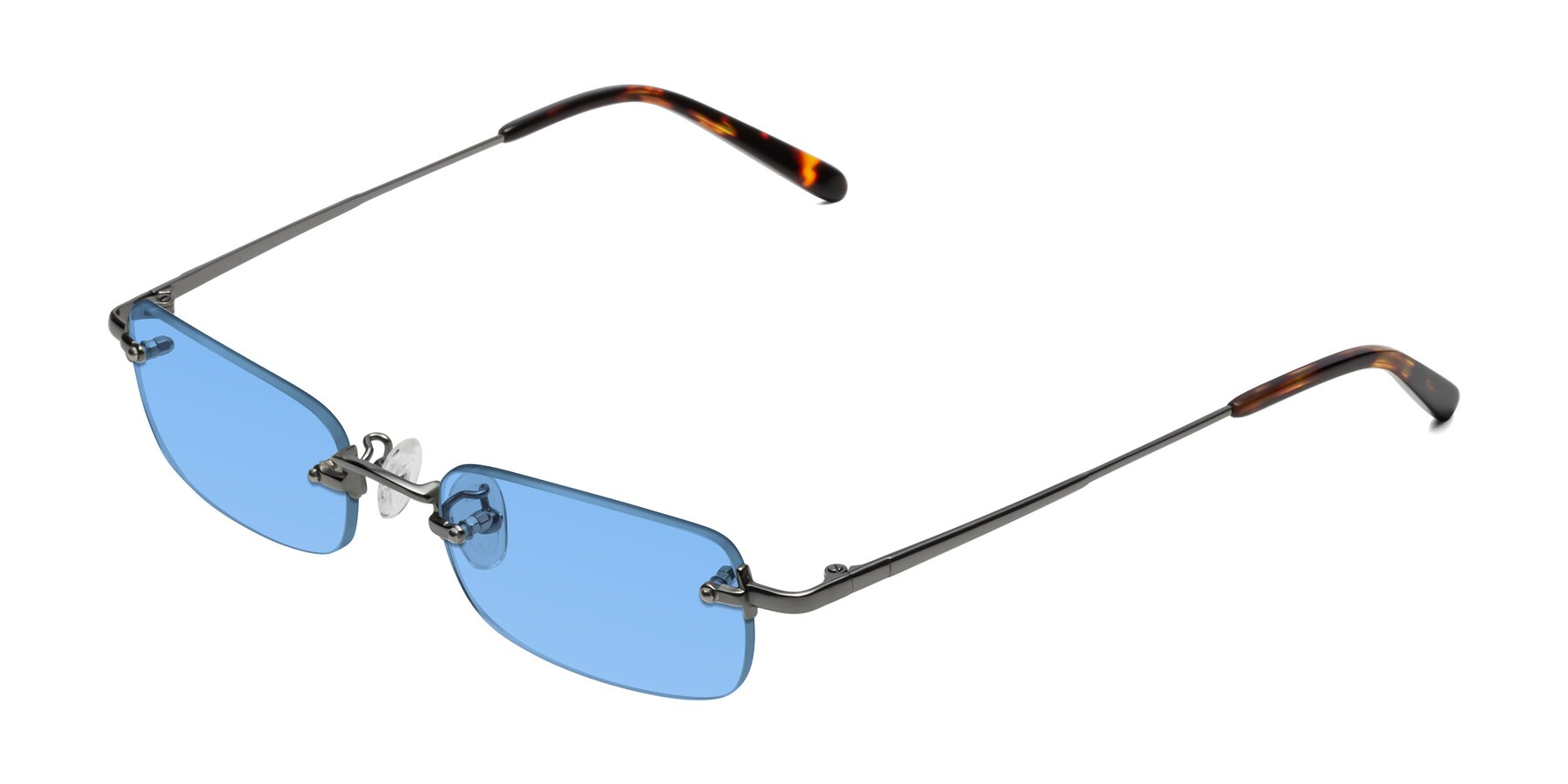 Angle of Finn in Gunmetal with Medium Blue Tinted Lenses