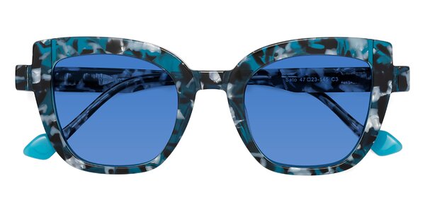 Front of Sato in Tortoise Blue