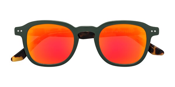 Front of Nice in Seaweed / Tortoise