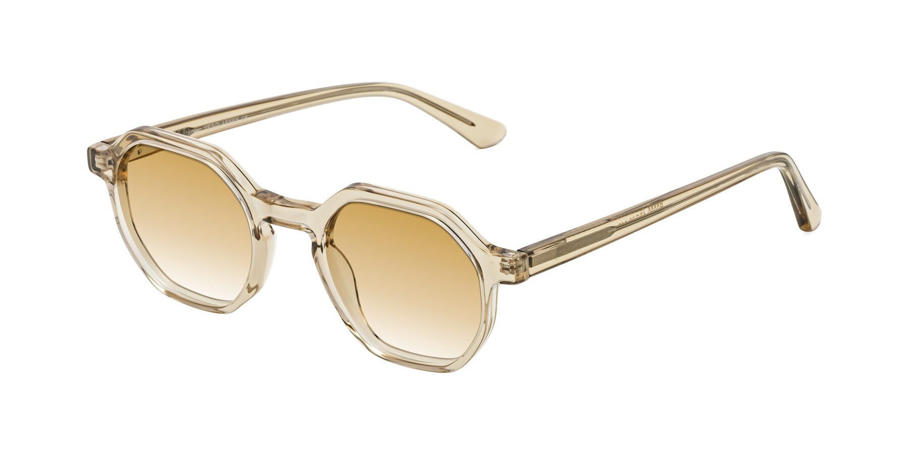 Angle of Lucian in Champagne with Champagne Gradient Lenses