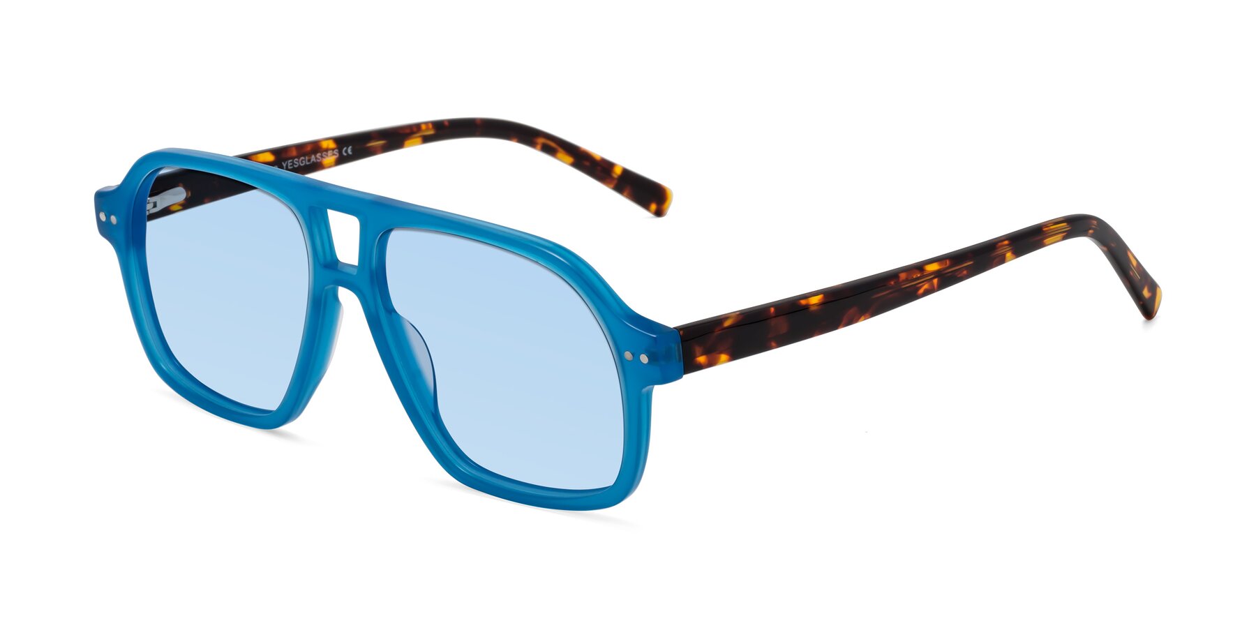 Angle of Kingston in Sky Blue-Tortoise with Light Blue Tinted Lenses