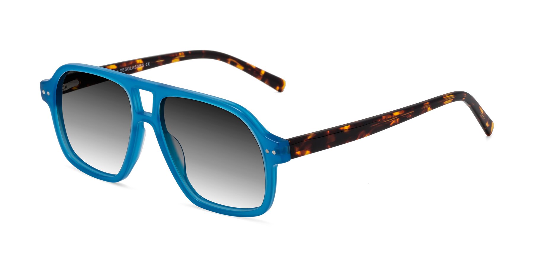 Angle of Kingston in Sky Blue-Tortoise with Gray Gradient Lenses