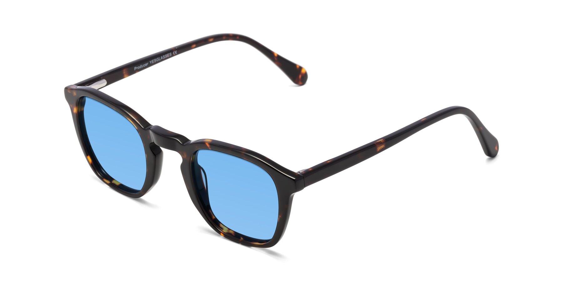 Angle of Producer in Tortoise with Medium Blue Tinted Lenses
