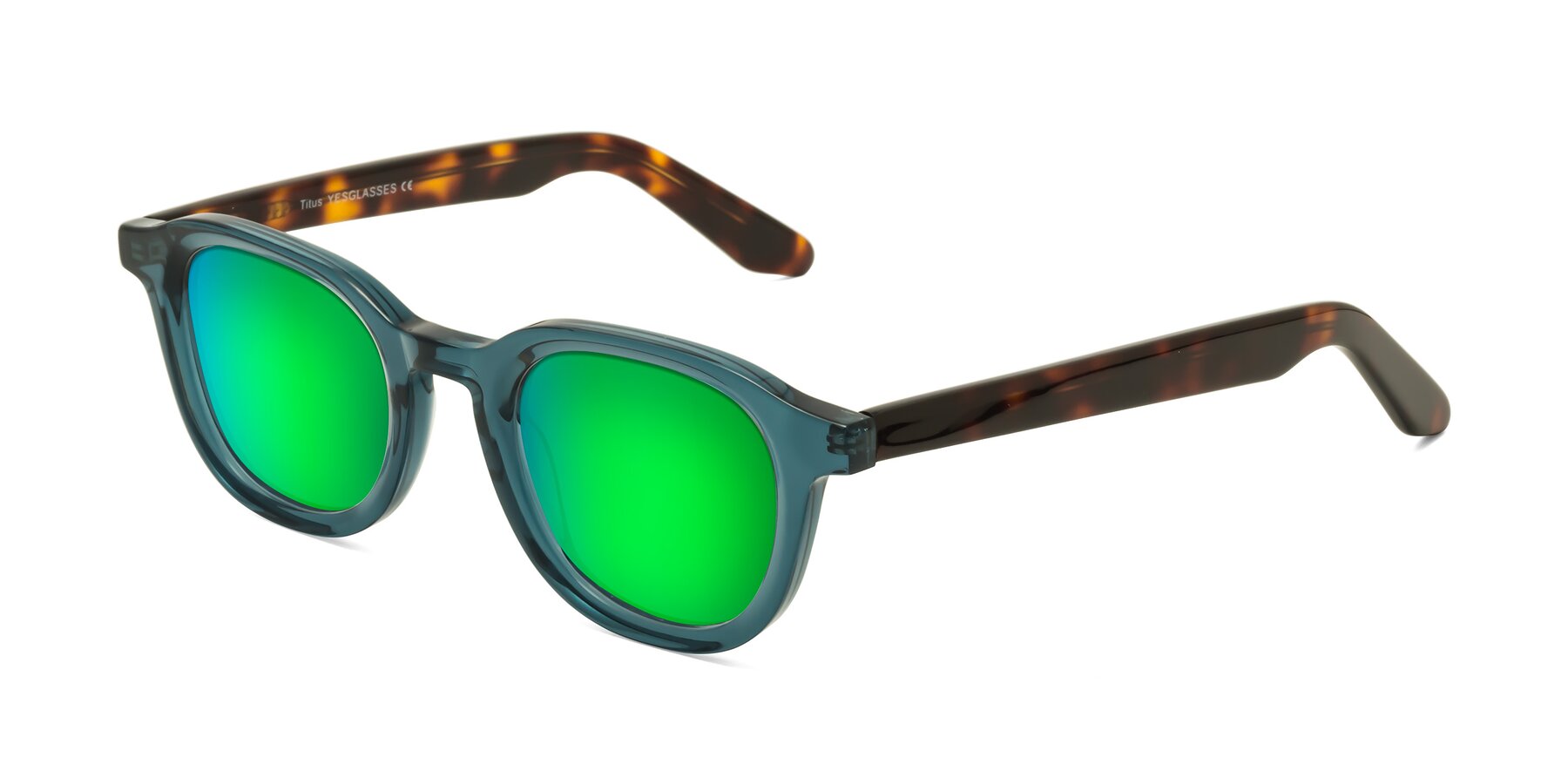 Angle of Titus in Peacock-Tortoise with Green Mirrored Lenses