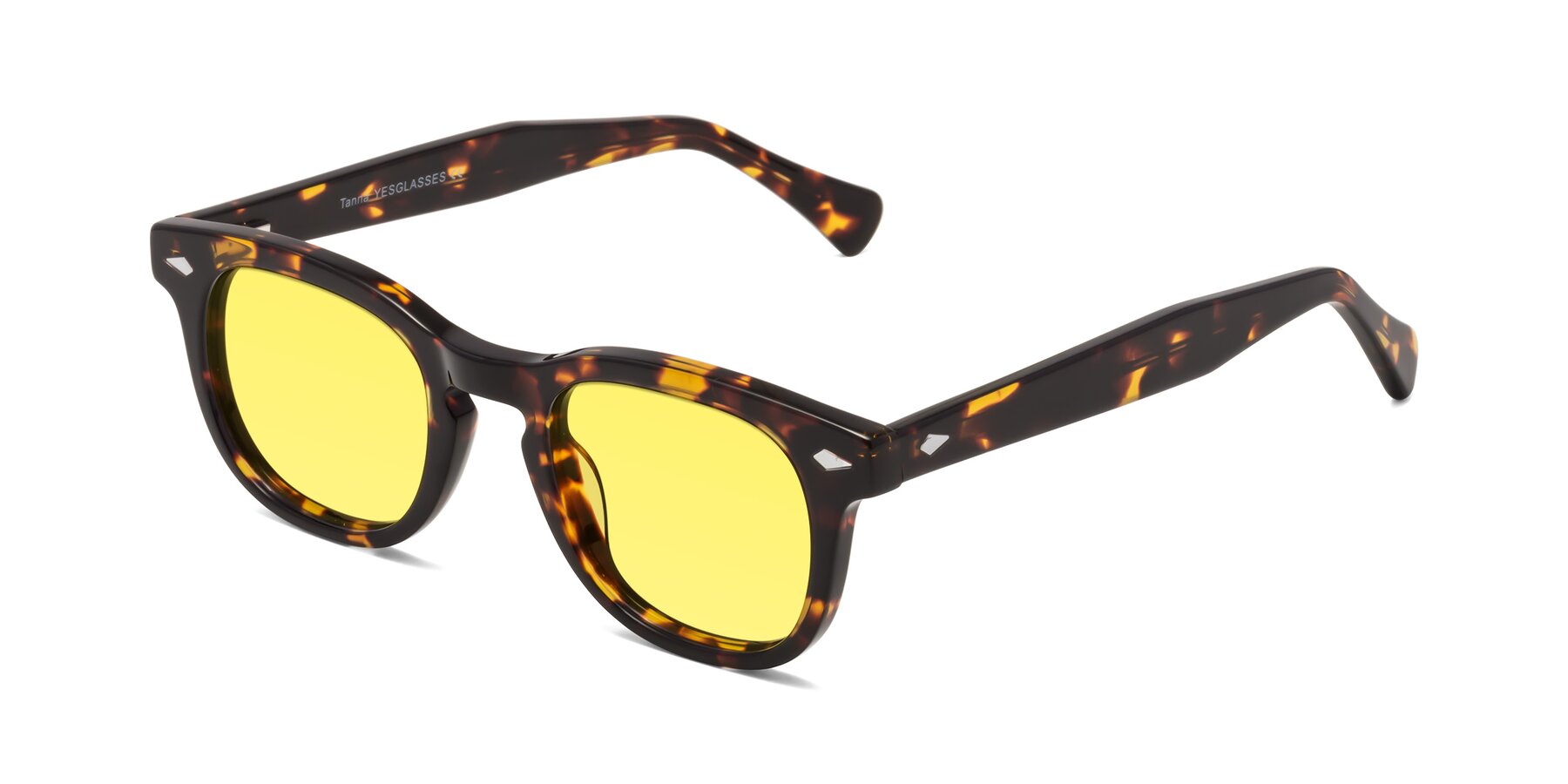 Angle of Tanna in Tortoise with Medium Yellow Tinted Lenses