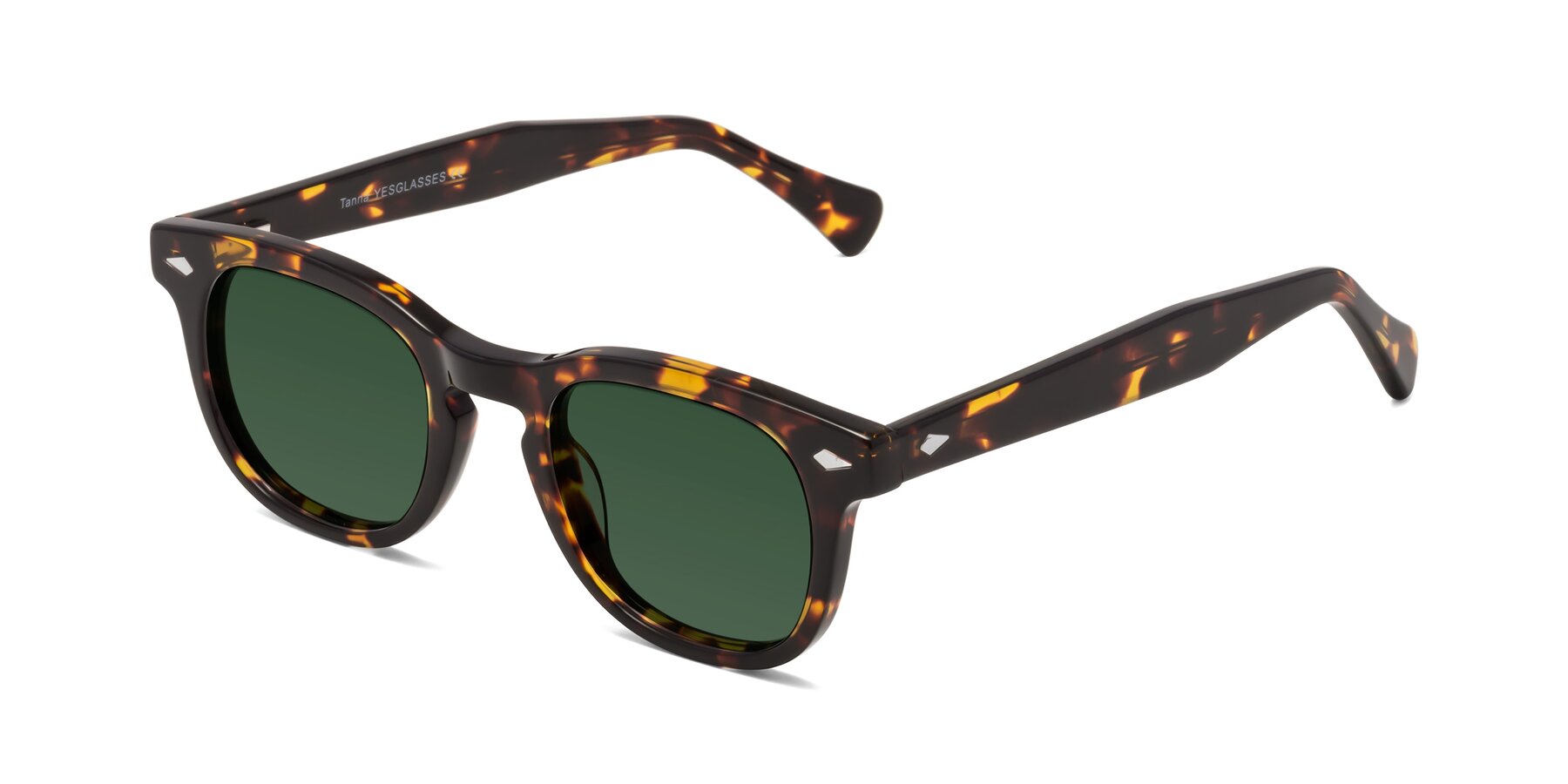 Angle of Tanna in Tortoise with Green Tinted Lenses