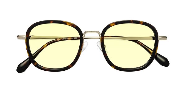 Front of Vista in Tortoise / Light Gold