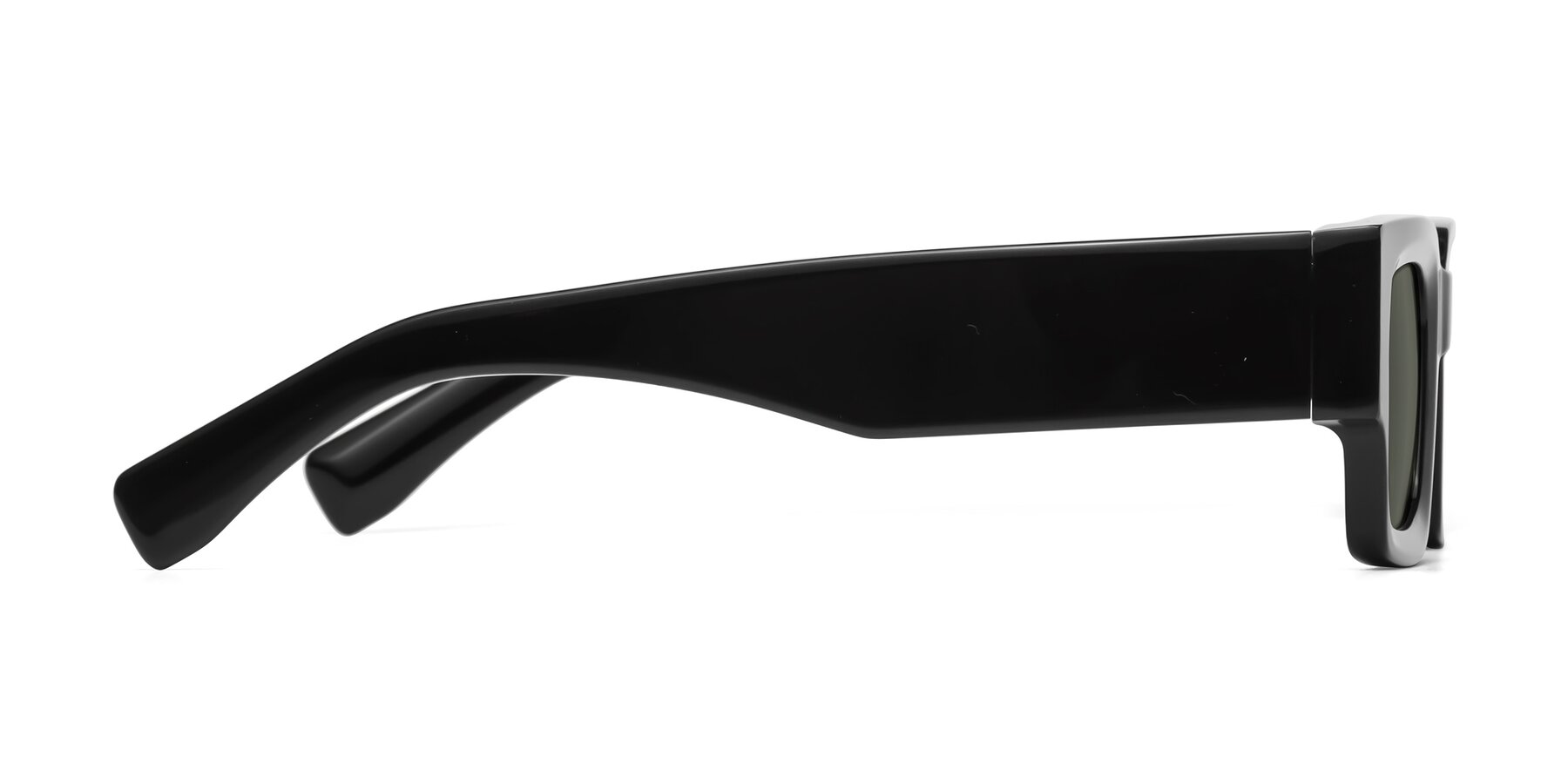Side of Kirn in Black with Gray Polarized Lenses