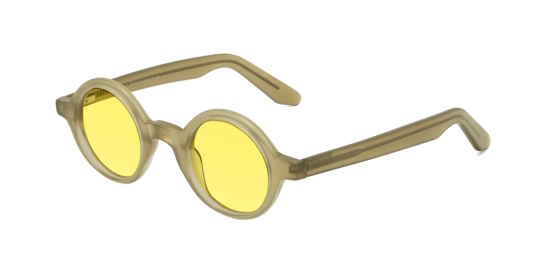 Angle of School in Sand with Medium Yellow Tinted Lenses