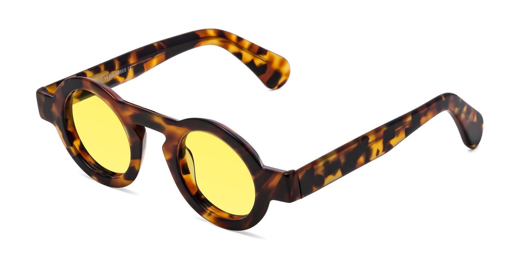 Angle of Oboe in Tortoise with Medium Yellow Tinted Lenses