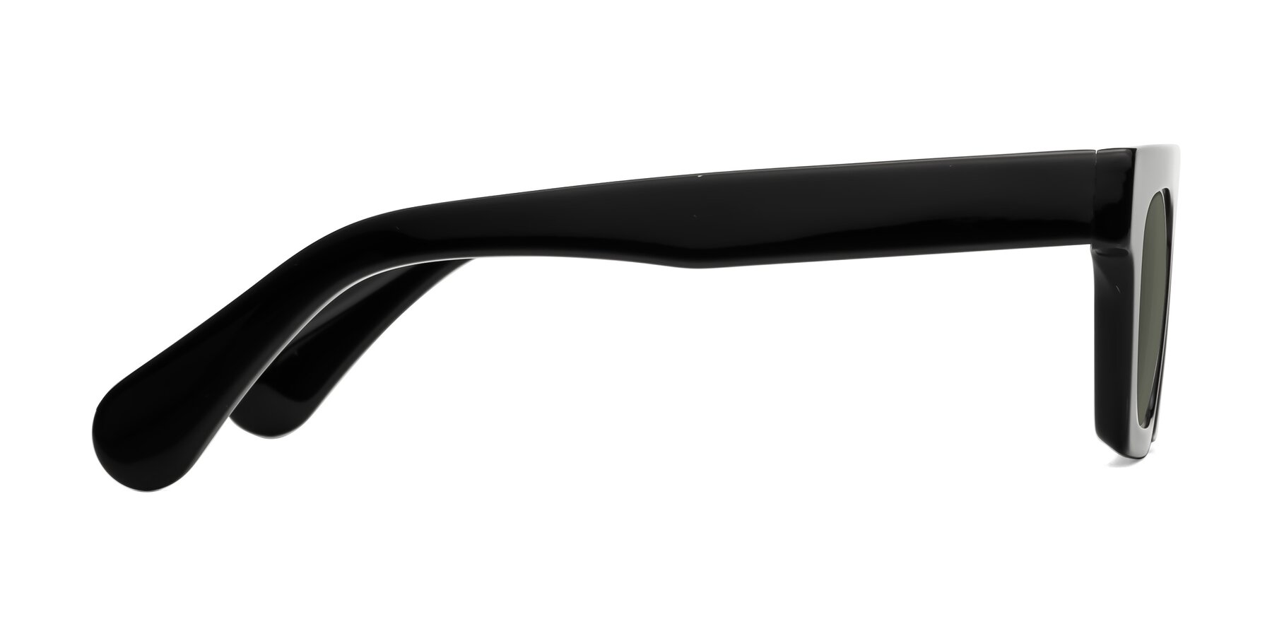 Side of Senda in Black with Gray Polarized Lenses