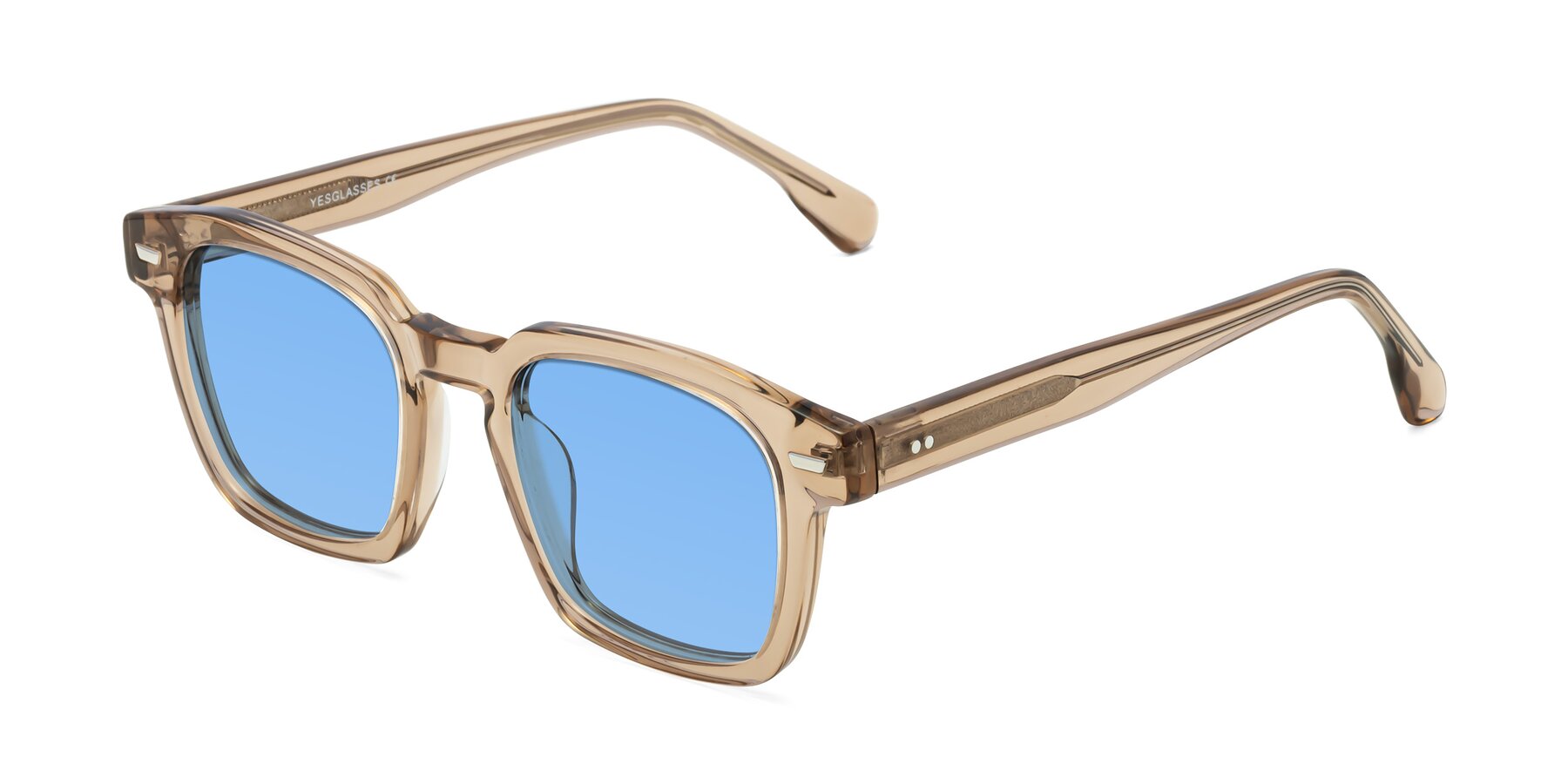 Angle of Finesse in Champagne with Medium Blue Tinted Lenses