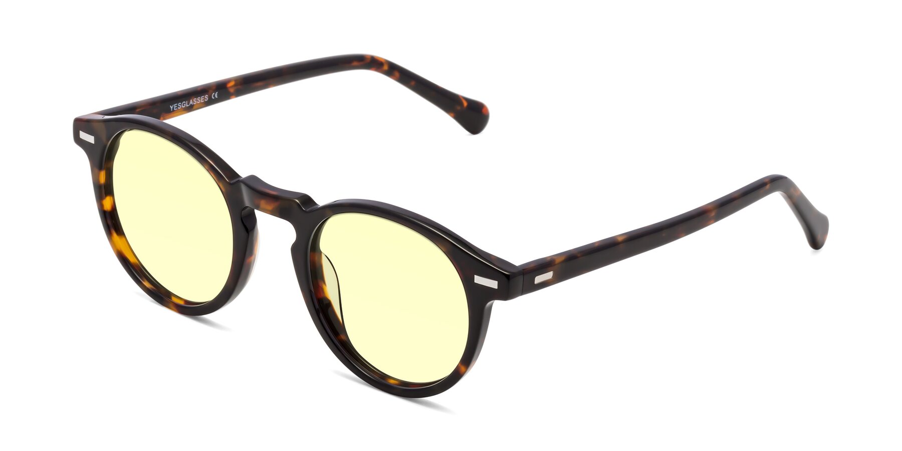 Angle of Anchorage in Tortoise with Light Yellow Tinted Lenses