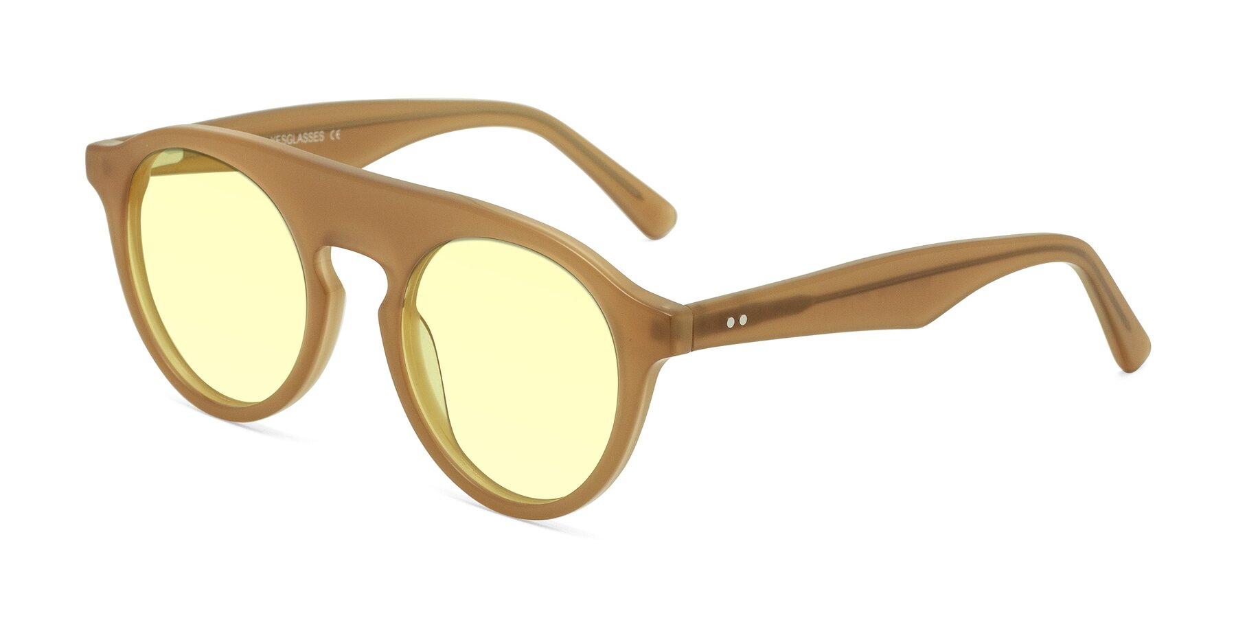 Angle of Band in Caramel with Light Yellow Tinted Lenses
